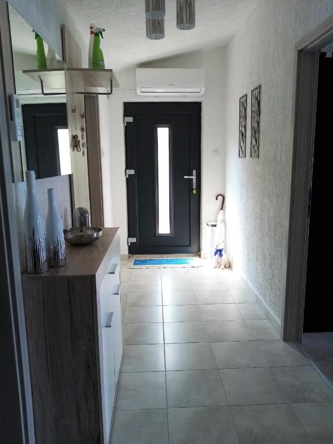 Popi 2 Apartment Klenovica Ngoại thất bức ảnh